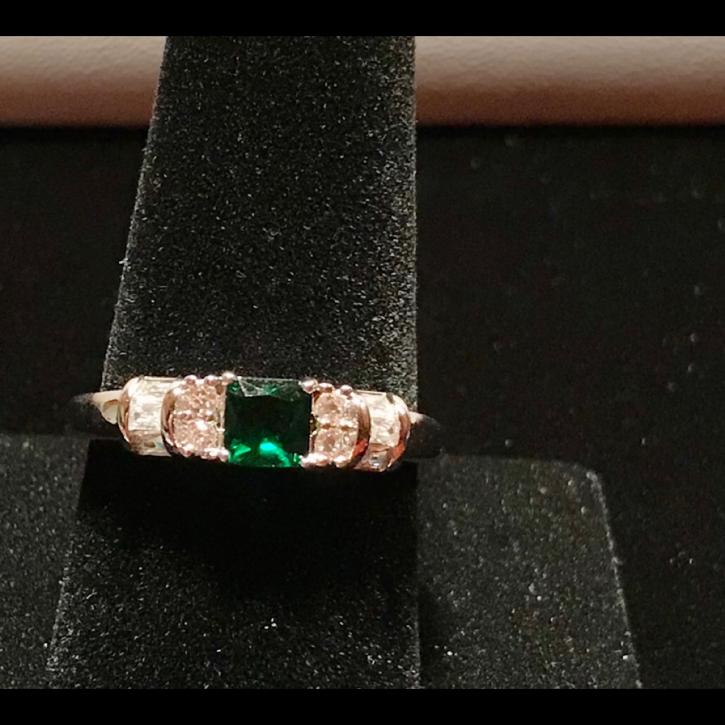 25 Silver Square Shape Emerald Ring Size 10 23$